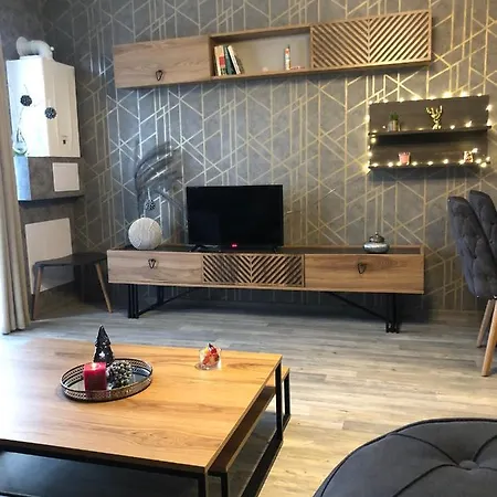 Luxury Studenets شقة بامبوروفو